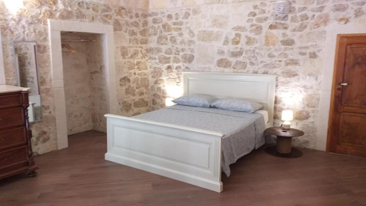 Altana Di Tufo Bed & Breakfast Molfetta Bagian luar foto